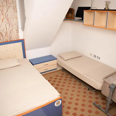 Fia 49 - Floor Apartment